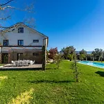 Lima View Villa *