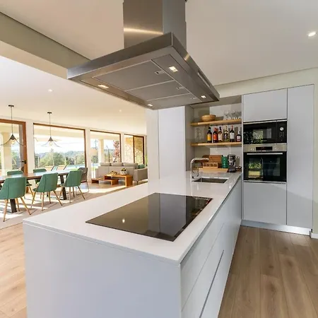 فيلة Lima View *