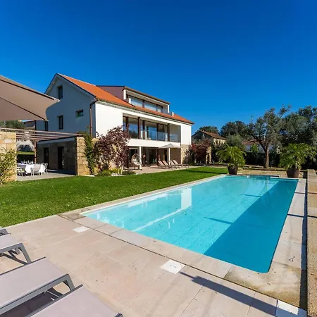 Villa Lima View