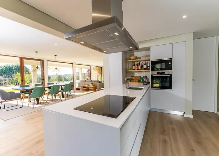 فيلة Lima View *